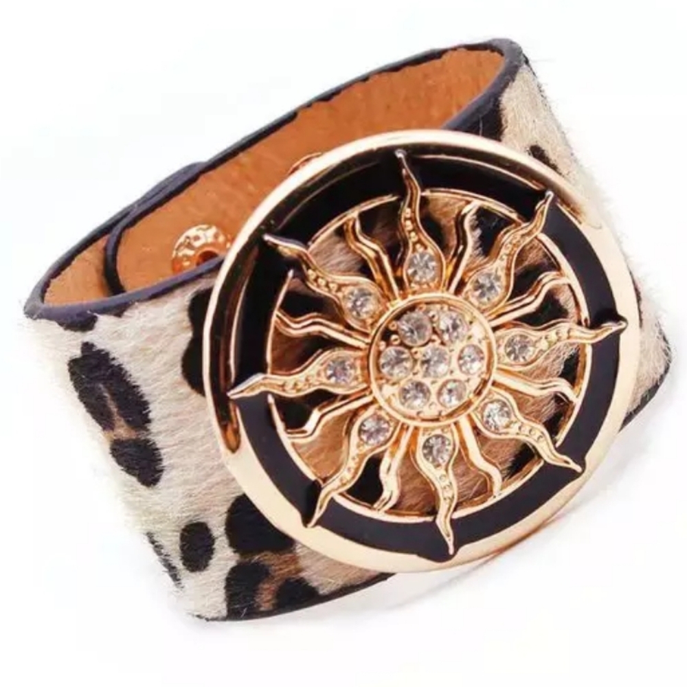 NEW - Women's Cheetah Print Cuff Bracelet